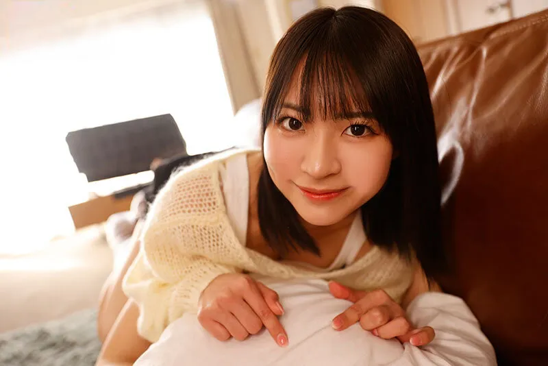 Chị gái lần đầu có thằng bồ còn nhiều ngỡ ngàng nên mượn thằng nhỏ thằng em tập trước